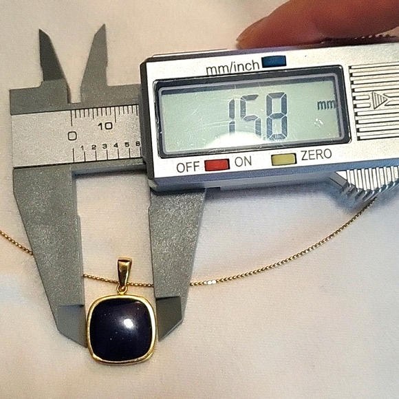 Lapis Lazuli Pendant in solid 18K yellow gold setting - Picture 9 of 9